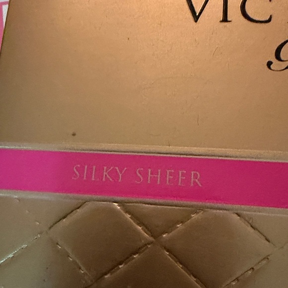 Victoria's Secret vintage Hosiery various colors and sizes all BNIP 4 pairs - Picture 8 of 15